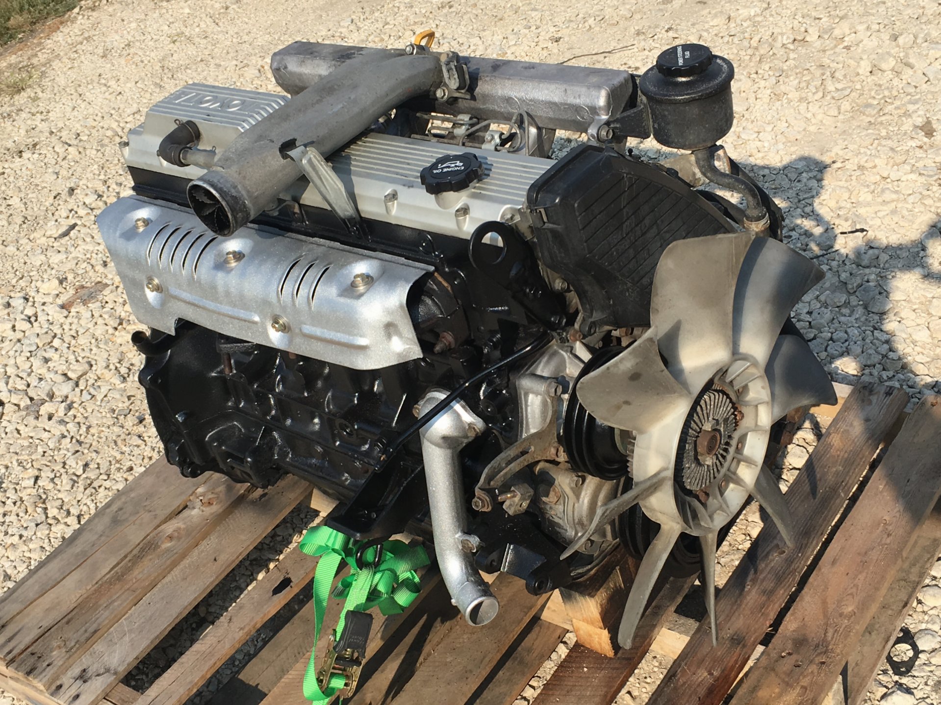 BUY TOYOTA 4.2L 12V 1HZ TURBO ENGINE FOR SALE